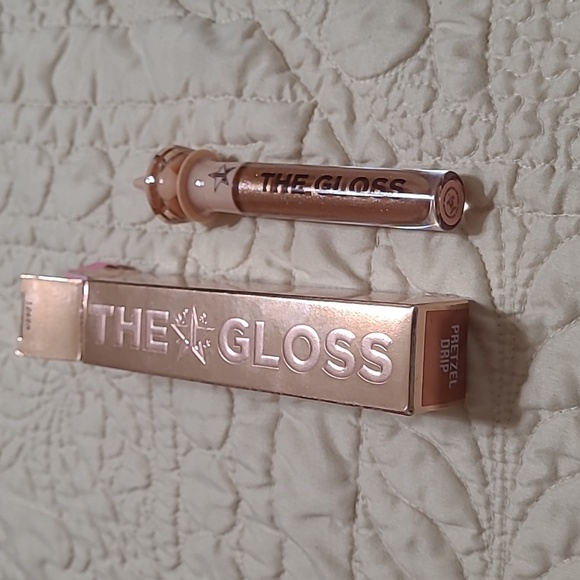 Jeffree Star - Picture 1 of 4